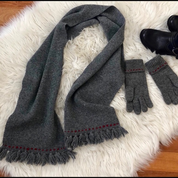 Eddie Bauer Accessories - ⭐️EDDIE BAUER scarf set - 🌟grey lambswool